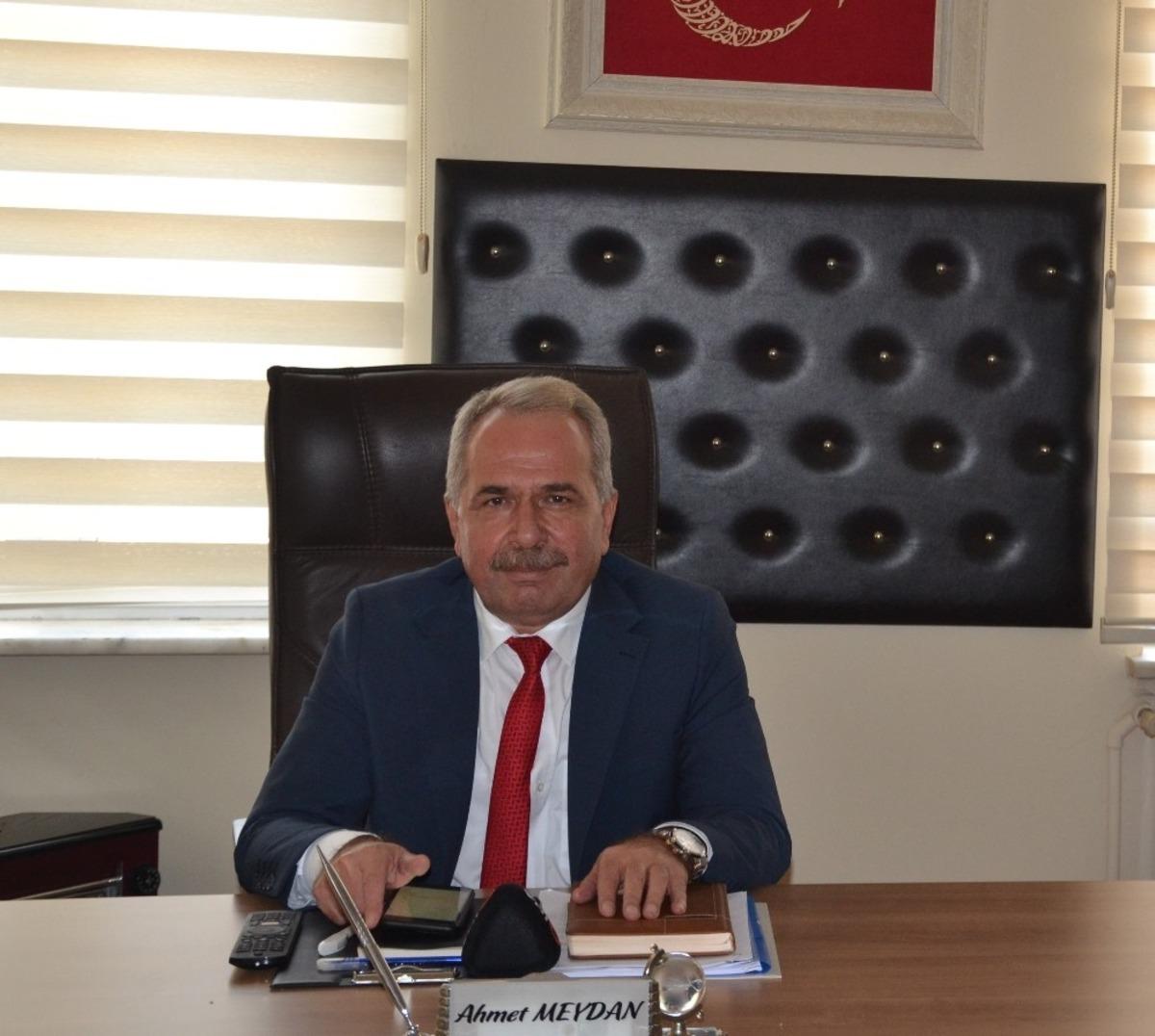 (&Ouml;zel) Şair Daire Başkanı Ahmet Meydan&rsquo;dan &rsquo;Azerbaycan&rsquo; şiiri