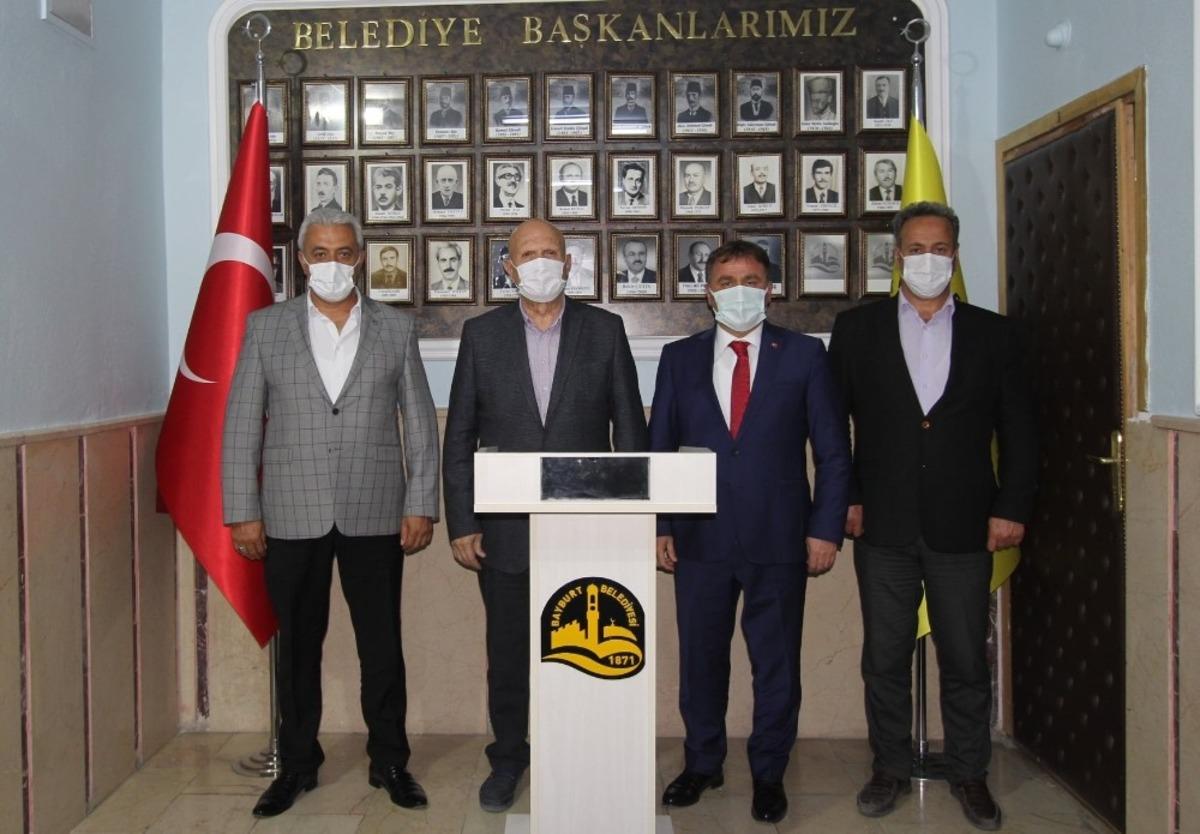 Başkan &Ccedil;imen&rsquo;den Bayburt Belediye Başkanı Pekmezci&rsquo;ye ziyaret