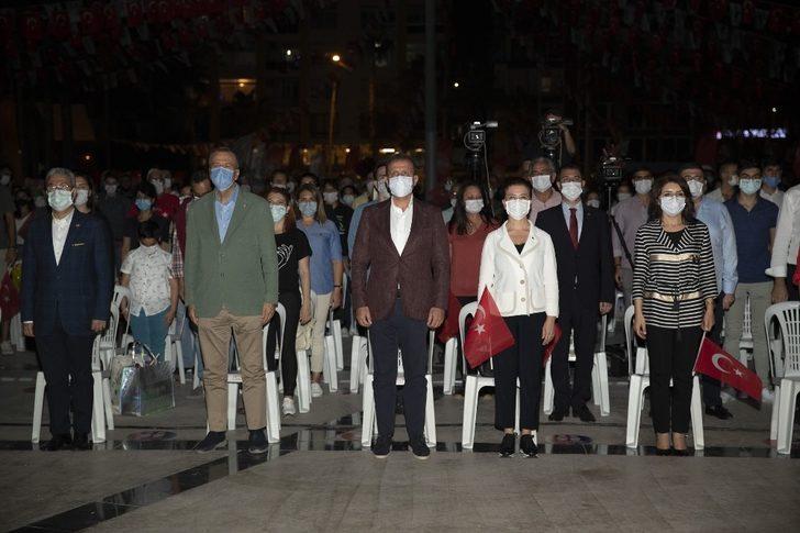 Cumhuriyet coşkusu Büyükşehir Belediyesi ile tüm Mersin’i sardı G2
