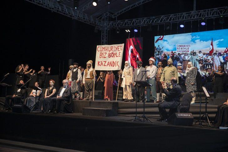 Cumhuriyet coşkusu Büyükşehir Belediyesi ile tüm Mersin’i sardı G3