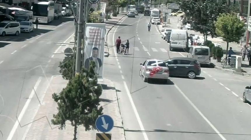 Kazadan kurtulma anı MOBESE kamerasına yansıdı