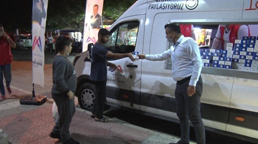 Mersin&rsquo;de 21 camide 25 bin kandil simidi dağıtıldı