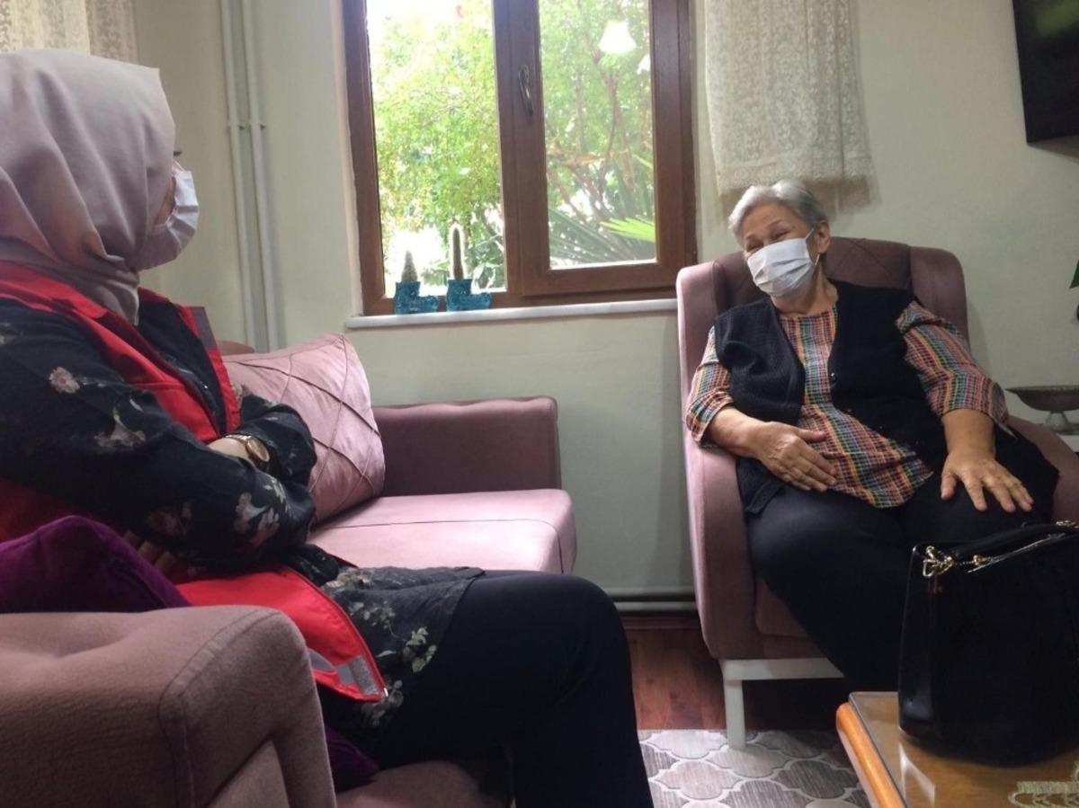 Şehit ailelerine ziyaretler devam ediyor