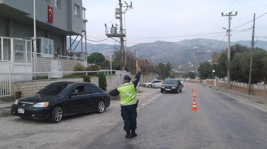 Emniyet kemeri takmayan s&uuml;r&uuml;c&uuml;lere 89 bin TL ceza