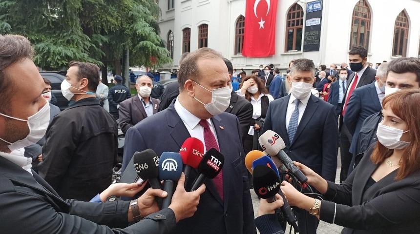 Vakaların y&uuml;kseldiği Bursa'da sokağa &ccedil;ıkma yasağı olacak mı? Vali a&ccedil;ıkladı
