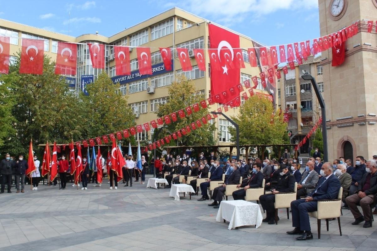 29 Ekim Akyurt&rsquo;ta korona vir&uuml;s g&ouml;lgesinde kutlandı