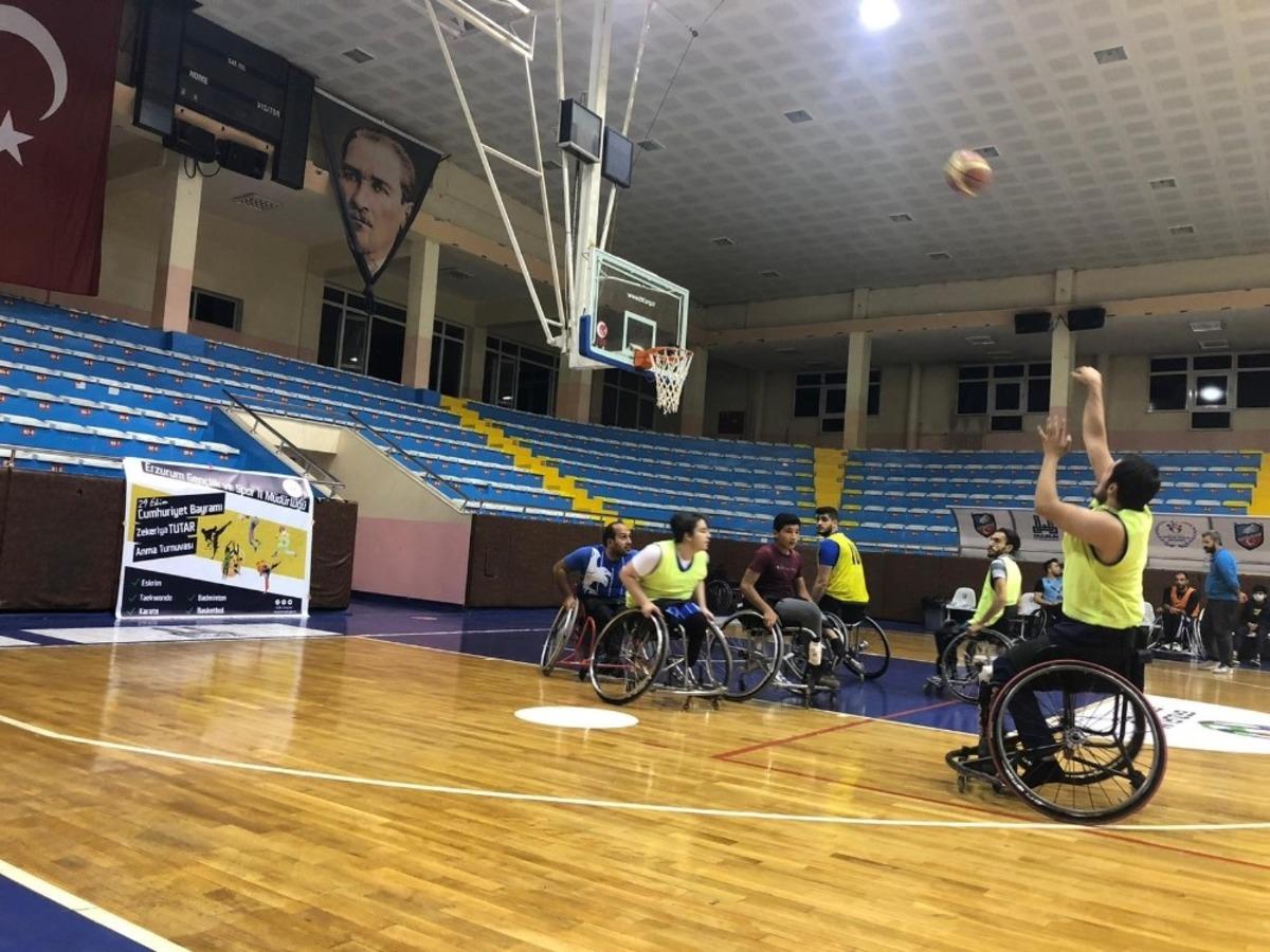 Basketler Cumhuriyet i&ccedil;in atıldı