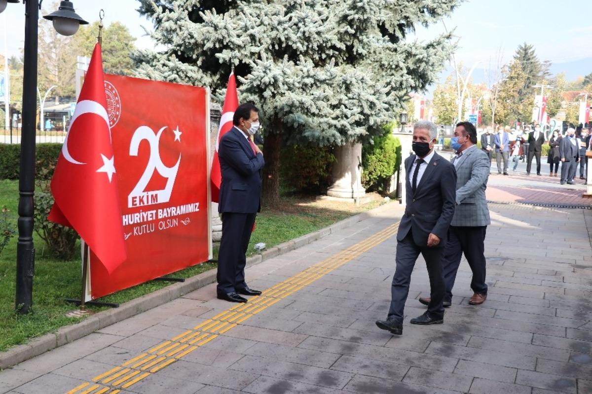 Bolu&rsquo;da Cumhuriyet&rsquo;in 97. Yılı kutlandı