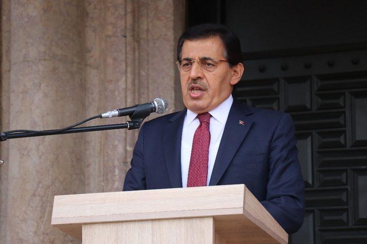 Bolu’da Cumhuriyet’in 97. Yılı kutlandı G3