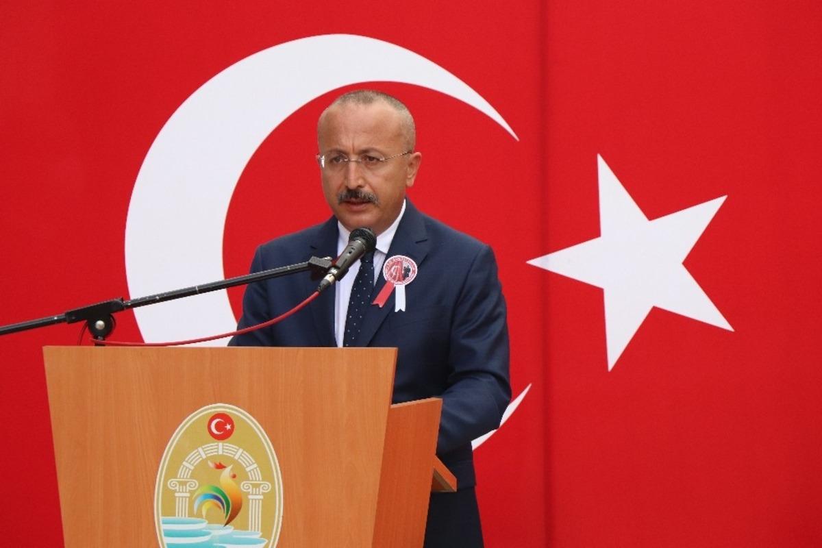 Cumhuriyetin 97. yılı tedbirler eşliğinde kutlanıldı