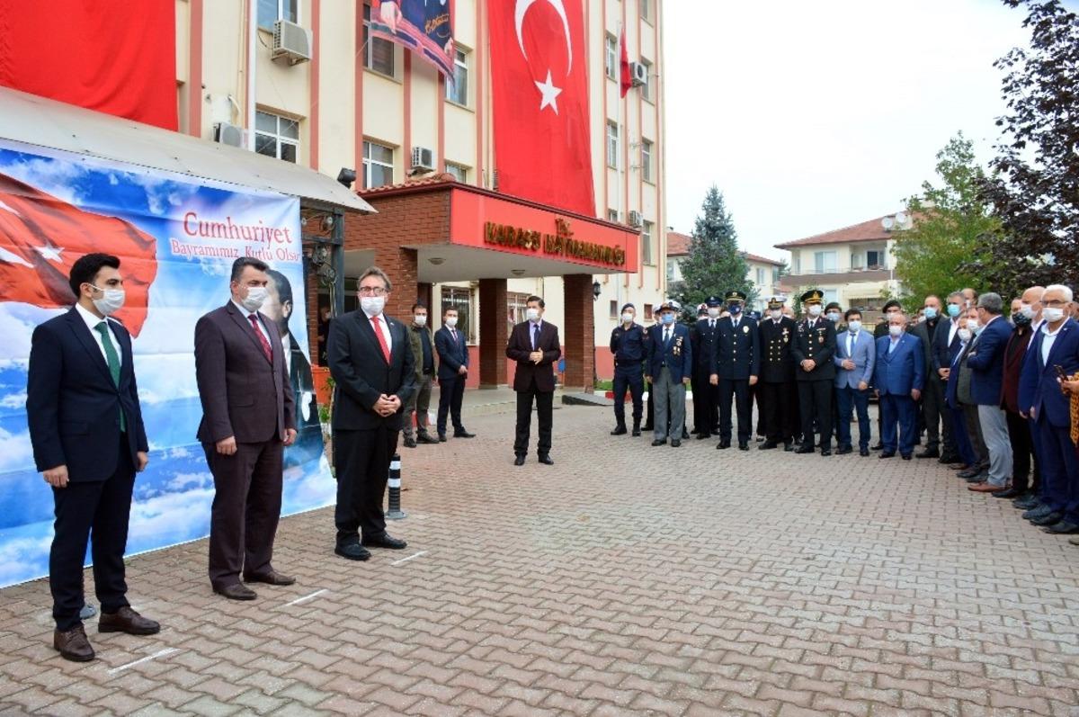 29 Ekim Karasu&rsquo;da coşku ile kutlandı