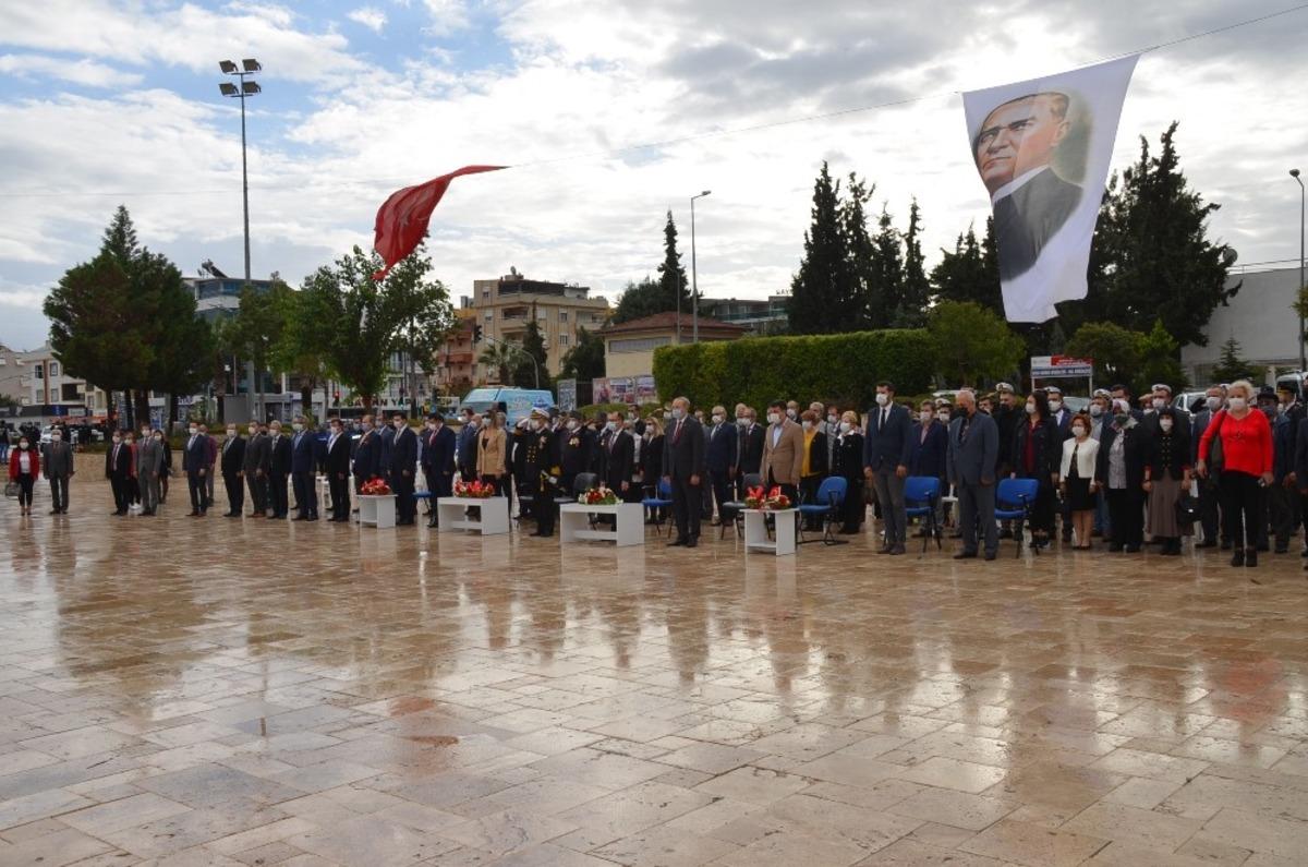 Didim&rsquo;de 29 Ekim Cumhuriyet bayramı t&ouml;renle kutlandı