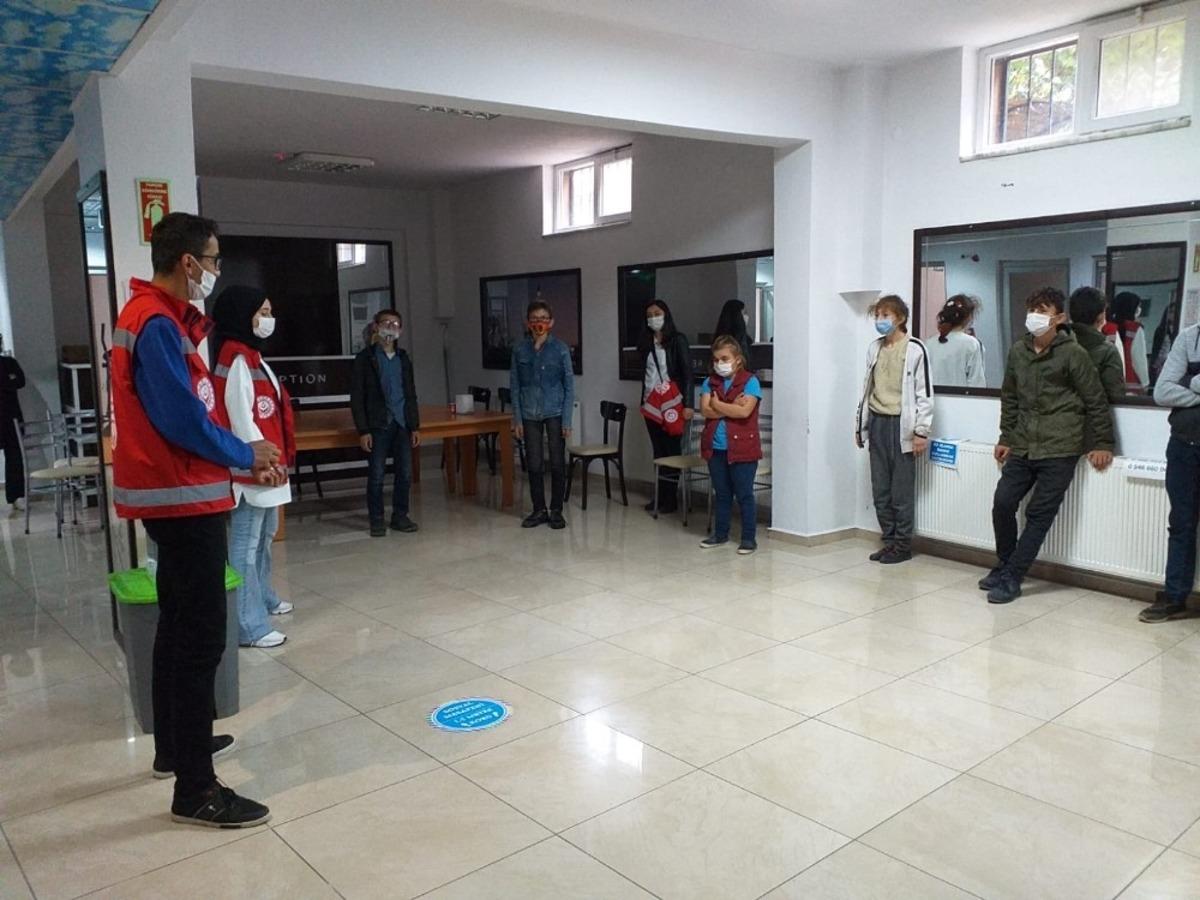 D&uuml;zce&rsquo;de Engelsiz &ccedil;ocuk buluşmaları devam ediyor