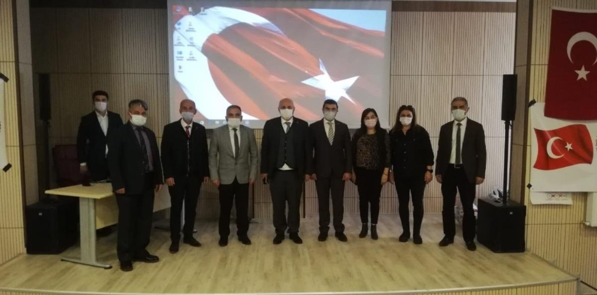 Kalem Tutan Eller &Uuml;ş&uuml;mesin