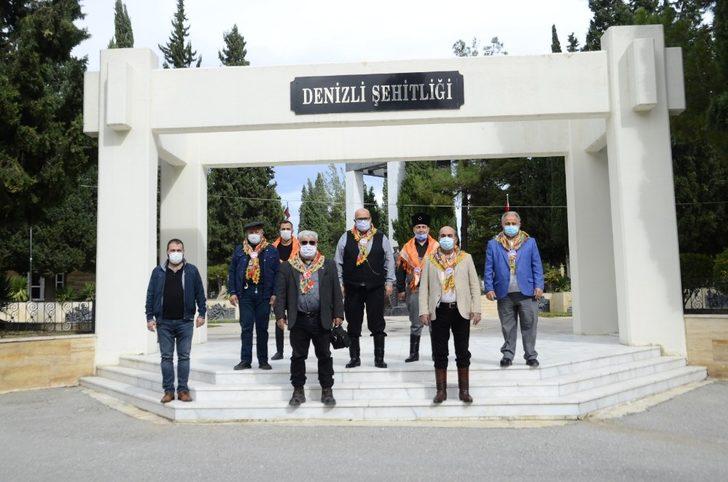 Bayramı şehitlikte kutladılar G3