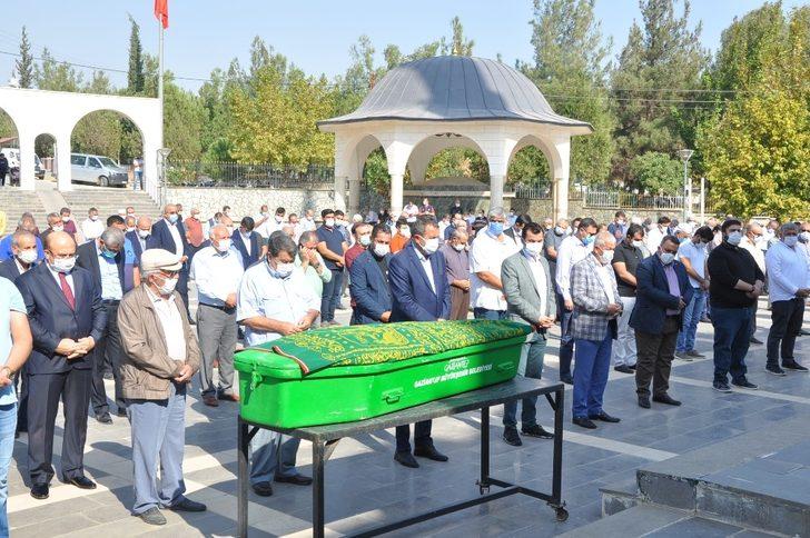 İslahiye Belediye Başkanı Vural’ın annesi vefat etti G3