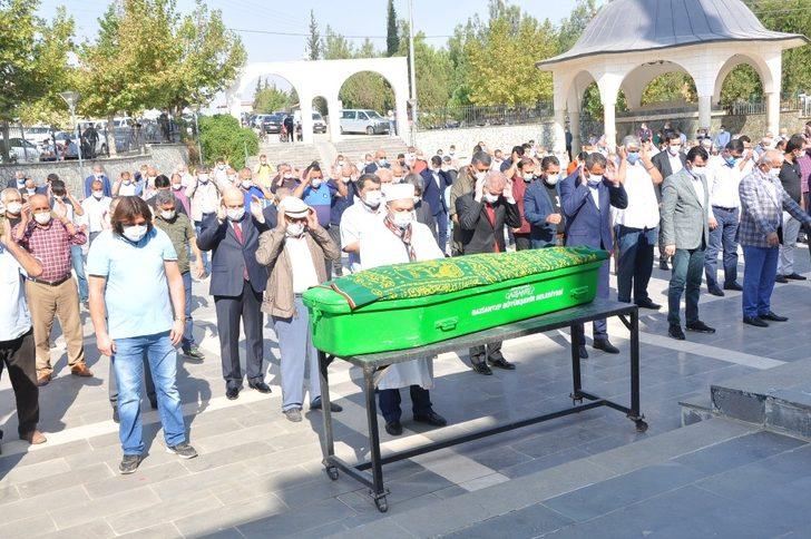 İslahiye Belediye Başkanı Vural’ın annesi vefat etti G5