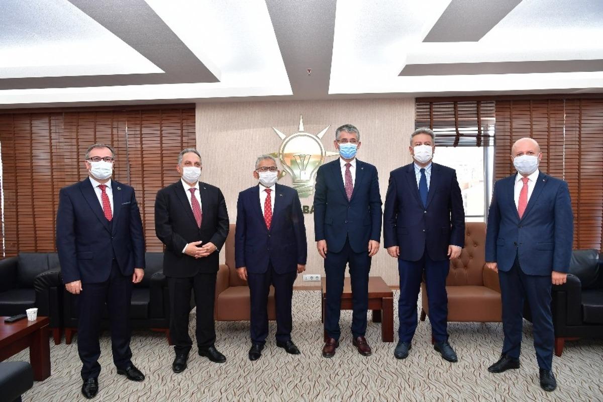 Başkanlardan &Ccedil;opuroğlu&rsquo;na &lsquo;Hayırlı Olsun&rsquo; ziyareti