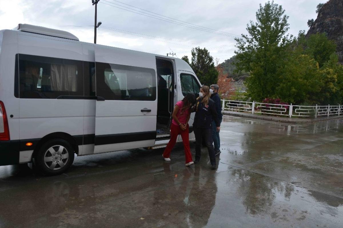 &Ouml;l&uuml; bulunan bebeğin annesi tutuklandı