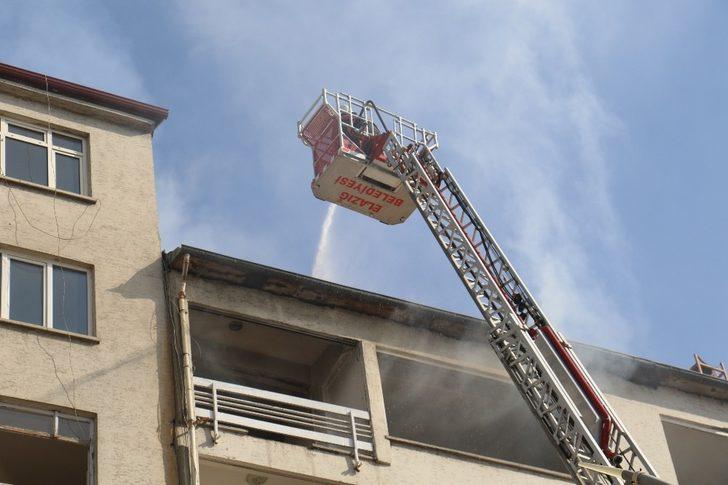 Elazığ’da çatı yangını G1