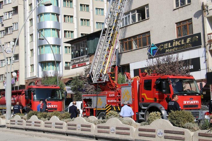 Elazığ’da çatı yangını G2