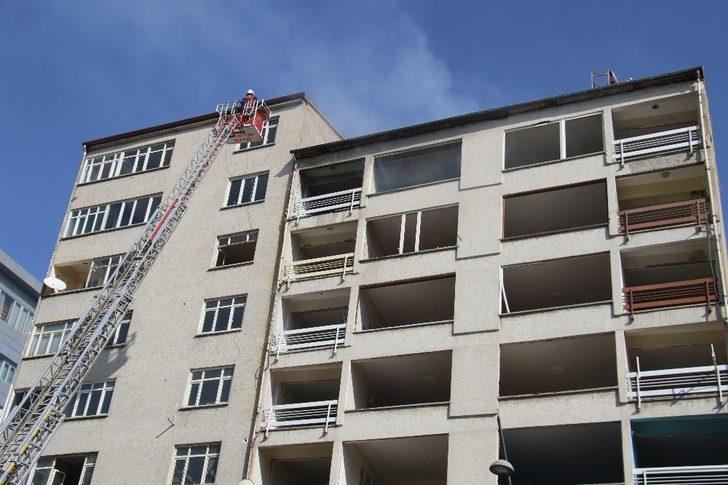 Elazığ’da çatı yangını G3