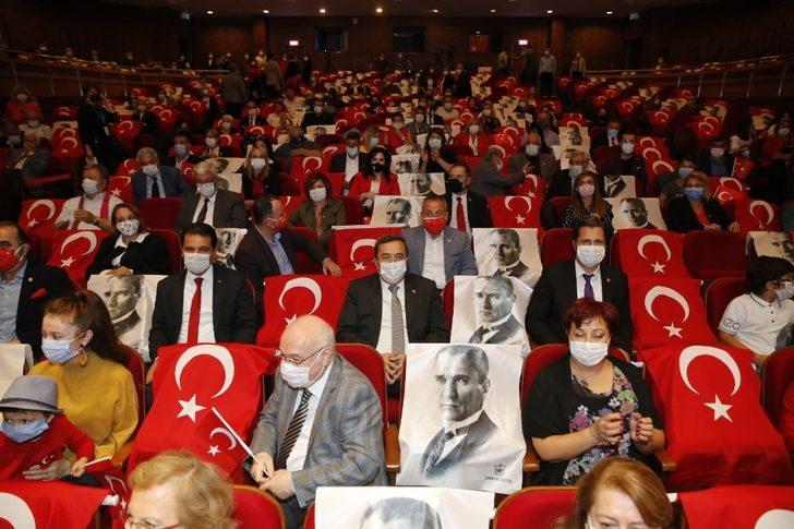 İzmir’de Cumhuriyet coşkusu her ilçeyi sardı G5