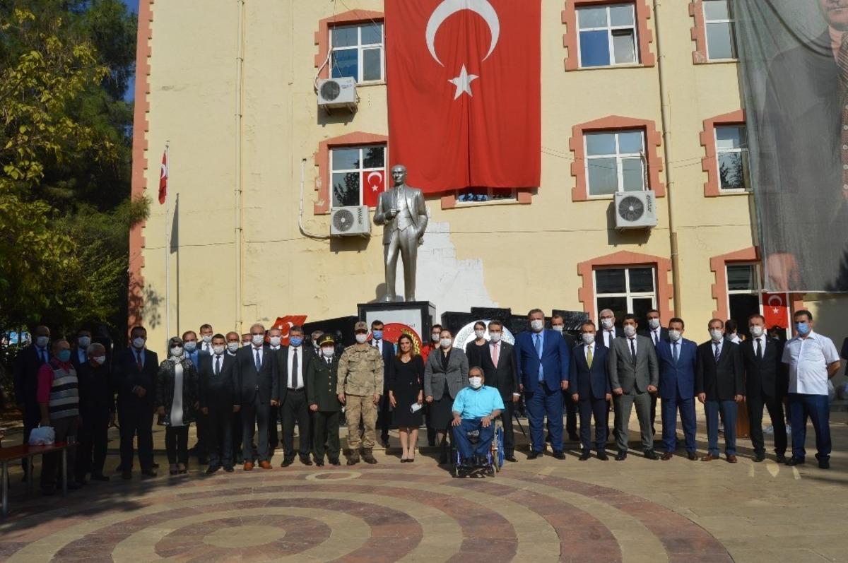 29 Ekim Cumhuriyet Bayramı Besni&rsquo;de t&ouml;renle kutlandı