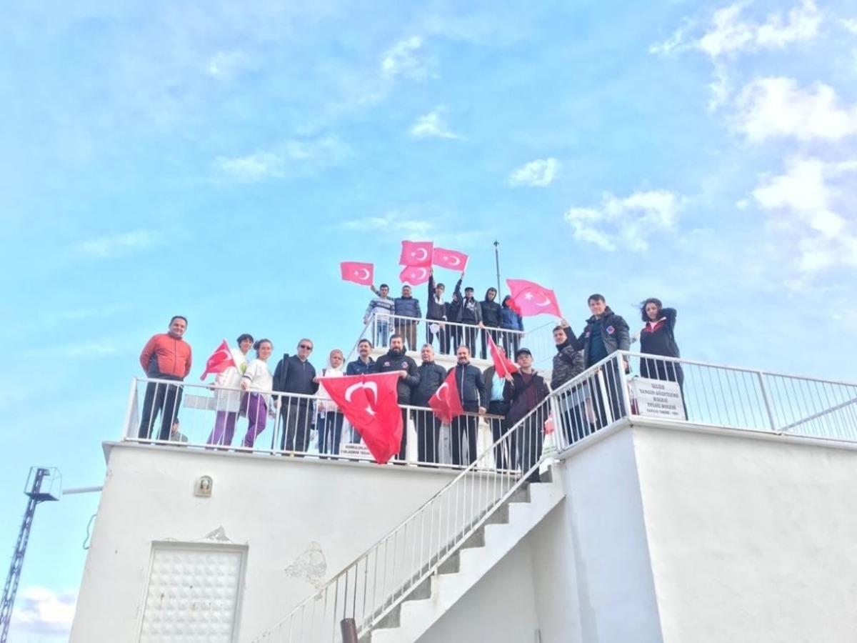 Gen&ccedil;ler Cumhuriyetin 97. Yılında zirvede buluştu