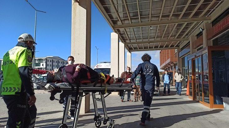 Konya’da minibüs devrildi: 12 yaralı G4