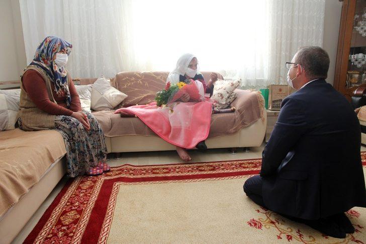 Vali Polat’tan Cumhuriyet çınarlarına ziyaret G2