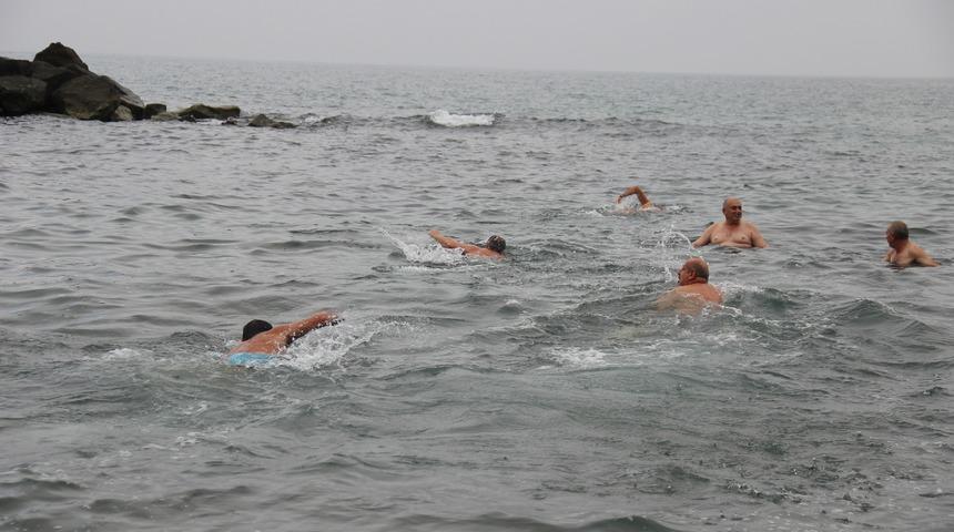 29 Ekim'i y&uuml;zerek kutladılar!