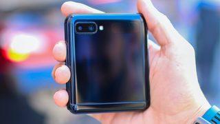 Samsung Galaxy Z Flip 2 çıkış tarihi ile herkesi şaşırtabilir!