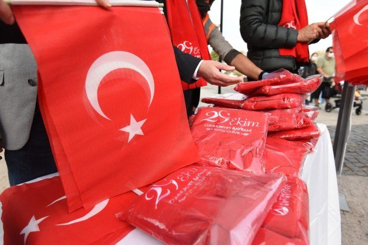 Altınordu Belediyesi, Cumhuriyet Bayramı’nda vatandaşları unutmadı G5