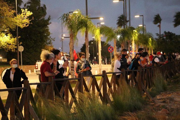 Mobil fener alayı Antalya’yı aydınlattı G5