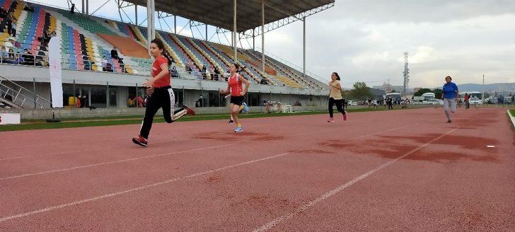 Cumhuriyet kupası atletizm yarışları yapıldı G3