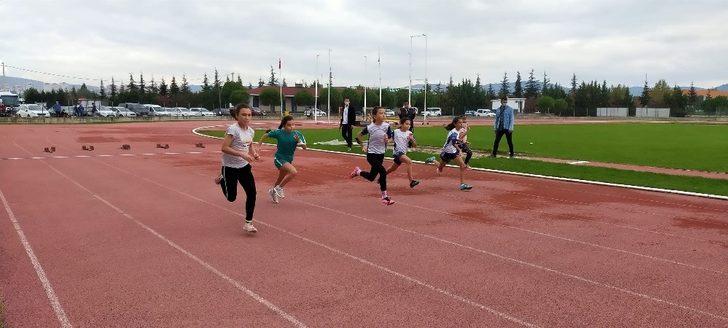 Cumhuriyet kupası atletizm yarışları yapıldı G5