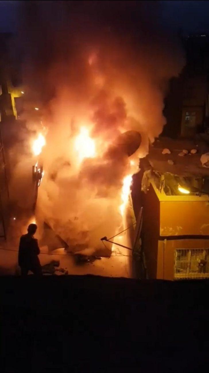 Evin odunluğunda çıkan yangın korkuttu G1