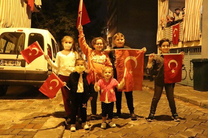 Mahallede geleneksel bayram kutlaması G3