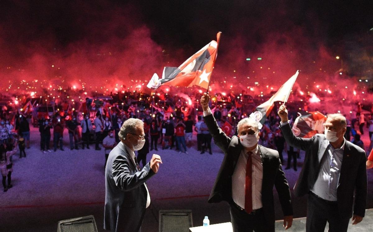 Muratpaşa&rsquo;da 29 Ekim kutlamasında muhteşem tablo