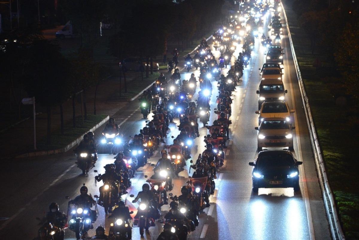 Nil&uuml;fer&rsquo;de Cumhuriyet coşkusu