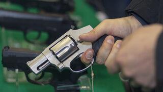 Tehlikeli gerilim sonrası dev firmadan flaş karar! Mağazalarındaki silahları toplattı