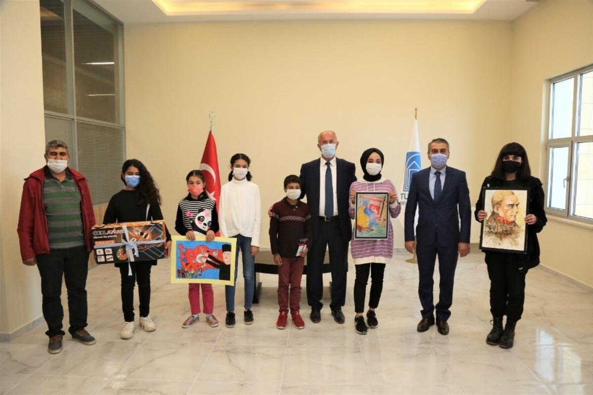 Tuşba Belediyesinden &ouml;d&uuml;ll&uuml; yarışma