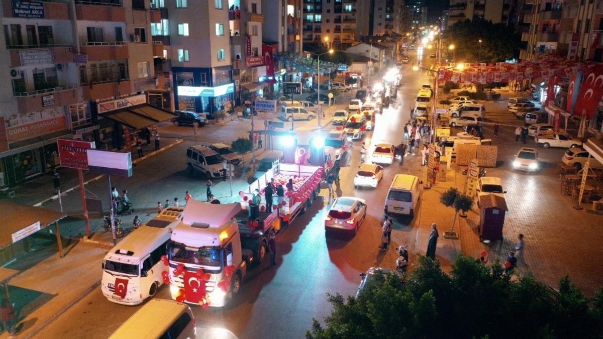 Erdemli&rsquo;de iş makineleri cumhuriyet konvoyuna renk kattı