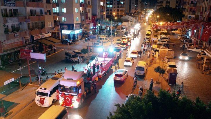 Erdemli’de iş makineleri cumhuriyet konvoyuna renk kattı G1