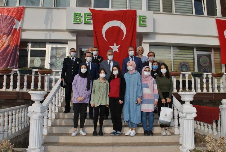 Vali Ayyıldız Düden Mağarasına hayran kaldı G2