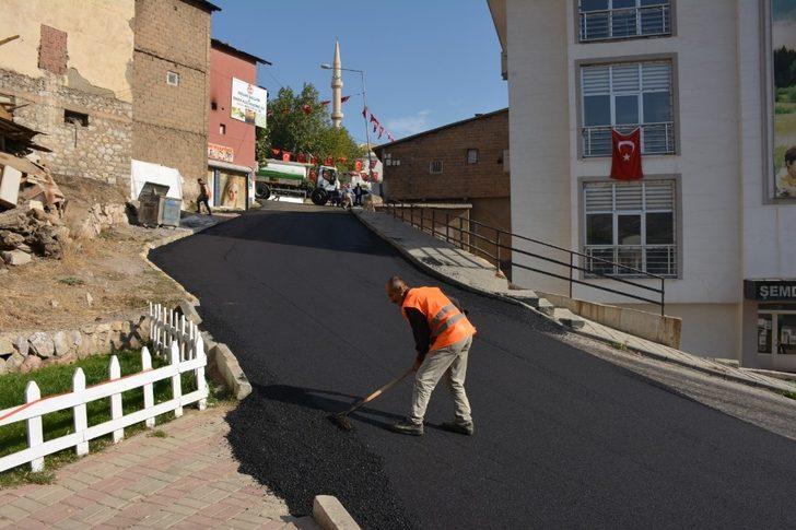 Şemdinli’de sıcak asfalt çalışması G4