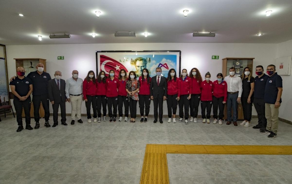 Se&ccedil;er: &ldquo;Hedef 1. Lige &ccedil;ıkmak&rdquo;