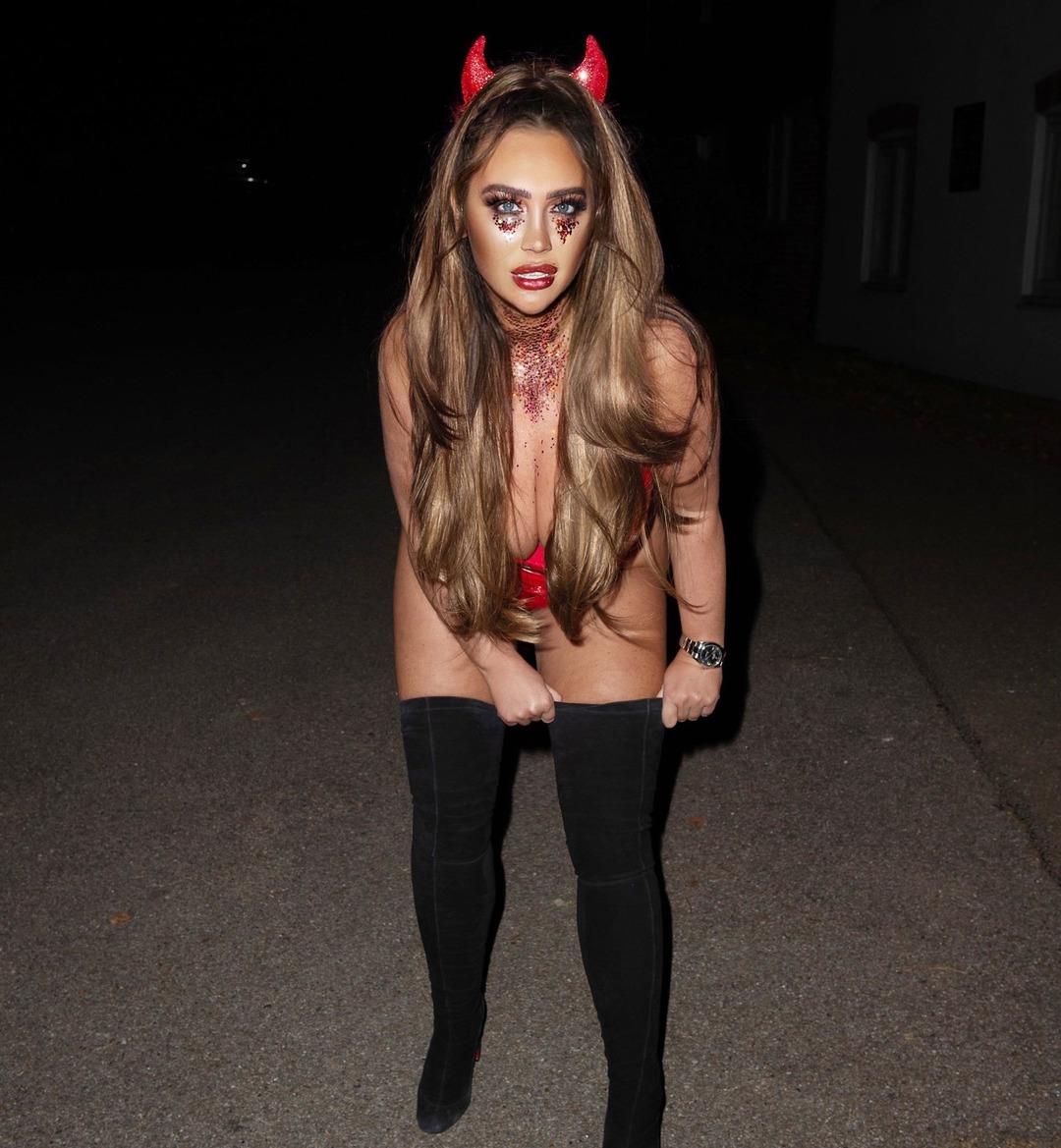 Lauren Goodger Cadılar Bayramı ruhuna erken girdi