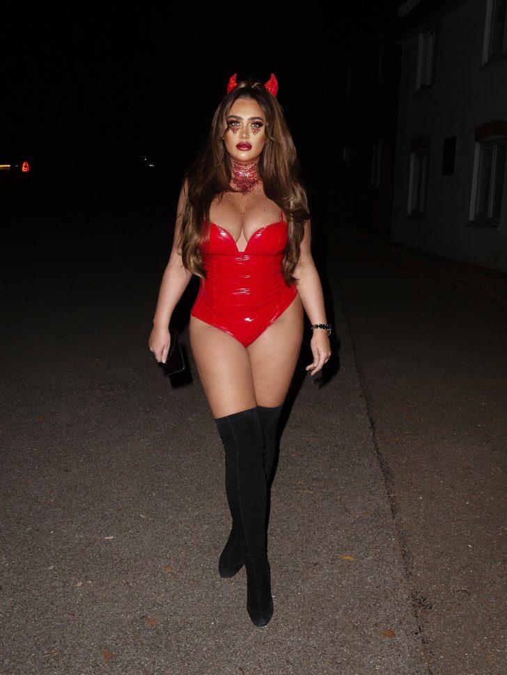 Lauren Goodger Cadılar Bayramı ruhuna erken girdi G3